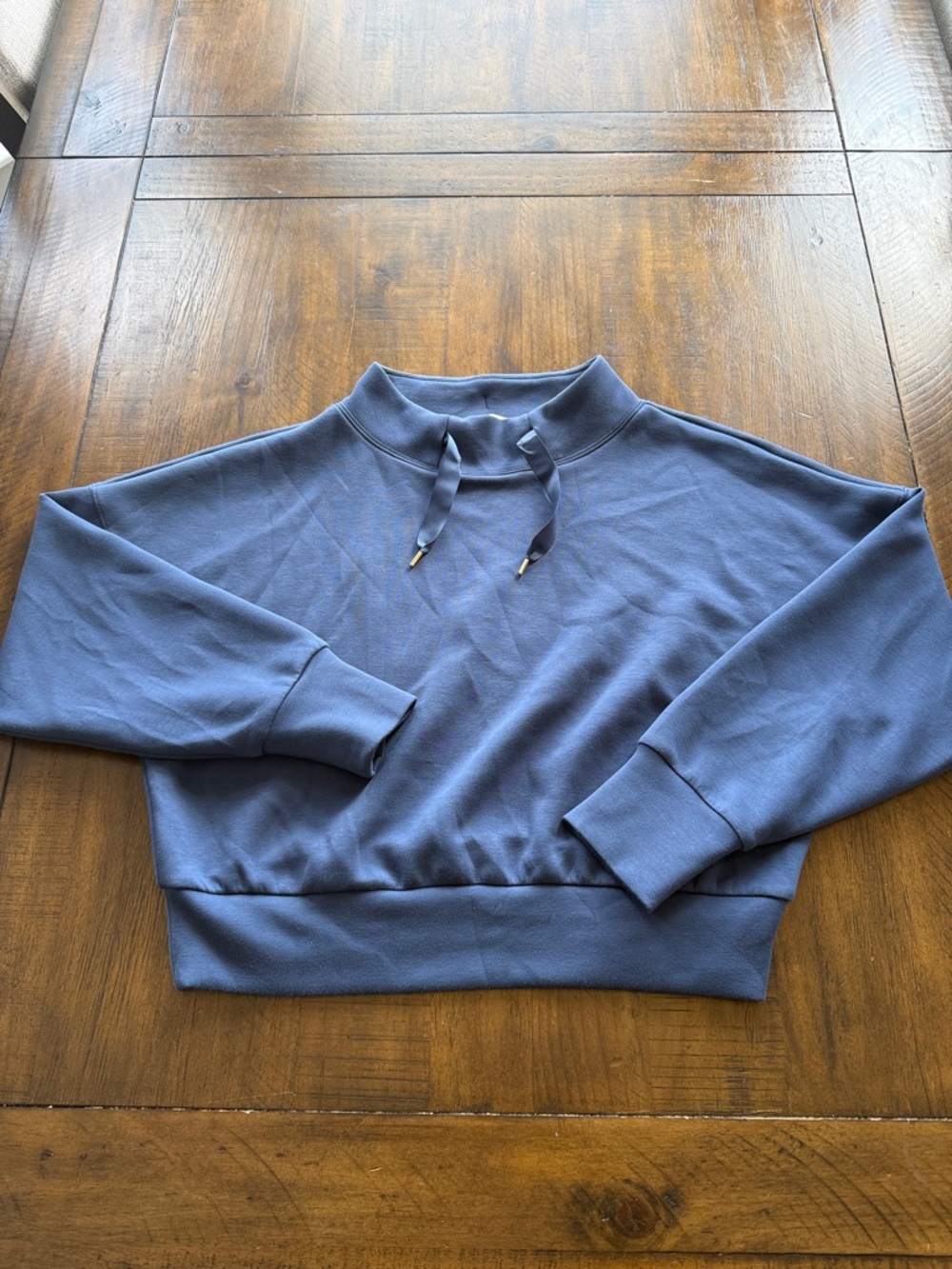 STYLUS Women's Colonial Blue Crewneck Pullover Sweater